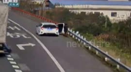 Runaway tyre hits woman on China highway