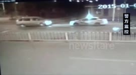 Minibus reverses for 2km to escape police in China