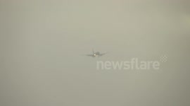 Ryanair landing in gusty winds at Leeds Bradford