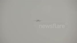 Easyjet battles gusty conditions at Leeds Bradford Airport
