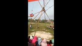 Vietnamese couples swing really high as part of bizarre lunar new year tradition