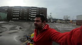 Paying it Forward handing out Snacks in Grocery Cart to the Homeless!