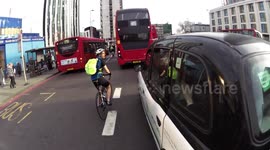 Cyclist and black cab taxi driver clash in Elephant & Castle