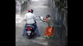 Man on scooter snatches chain from elderly woman in south India