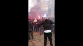 It’s carnage in Manchester right now. PSG fans ???????? #ucl #psg #MUFC #MUNPSG https://t.co/xKBI6aG9Uy