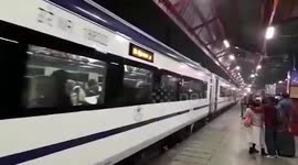 India's new high speed train breaks down day after launch