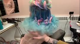 How to create a beautiful multicoloured hair carousel