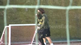 WYD boys!? - Aubameyang, Lacazette & Guendouzi with interesting dance moves ahead of Arsenal training!