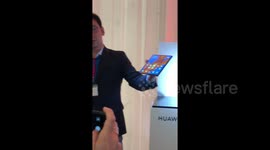Huawei Mate X foldable phone demoed at Mobile World Congress 2019 Barcelona