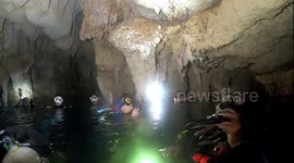 chandelier cave diving 2