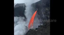 Spectacular lava waterfall filmed flowing into Pacific Ocean in Hawaii