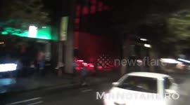 Streat fight, Cops to the rescue..