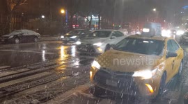 Heavy snow falls in New York City as winter storm hits