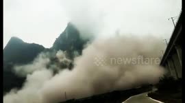 Massive landslide casts huge dustcloud in China’s Guangxi