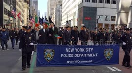Mayor de Blasio marches in St. Patrick's Day Parade