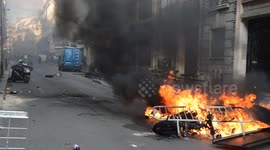 Phone shops looted during Gilets Jaunes violent protests in Paris