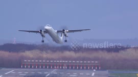 Extreme turboprop Dash 8 crosswind takeoff during storm / hurricane with 60 Knots / 120 km/h speed