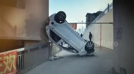 Drunk driver drives car off 13-foot-high road in Inner Mongolia
