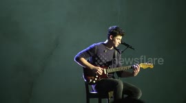 Shawn Mendes Performs