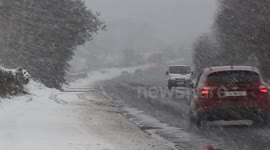 Traffic In Heavy Snow - Derry, N. Ireland - Jan 13th 2015 (1)