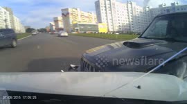 Dashcam catches moment of crash at motorway turnoff in Russia