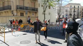 Pro-independence activist ask to stop confrontations against police in Barcelona