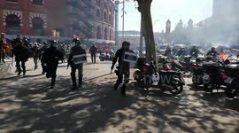 Catalan police go against Anti-fascist demonstration in Barcelona