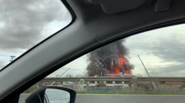 Huge blaze tears through warehouse in Oakland, California