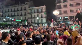 « Par le pacifisme, nous avons fait tomber #Bouteflika » #Algerie https://t.co/2odV0jYuLx