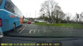 UK dashcam shows red light jumper who almost rear-ends driver