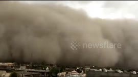Dust storm hits northern Indian cities, causes power outage