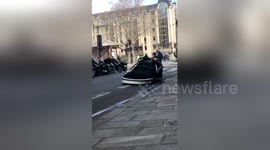 Newsflare Edit - une journée banal a paris https://t.co/7Xy5ymyBFE