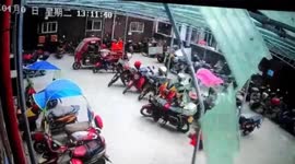 Six-year-old girl miraculously survives after falling 26 storeys in Chongqing