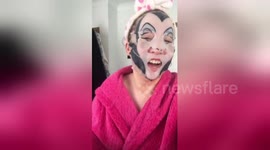 Woman has hilarious reaction when she discovers she wears a