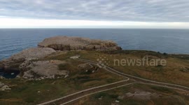 volando sobre WHITE ROCK in CANTABRIA