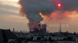 Moment part of Notre Dame spire collapses in Paris