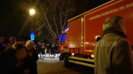 Parisians applaud firefighters following Notre Dame fire