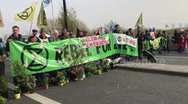 Waterloo Bridge in London blocked by climate demonstrators