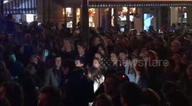 Notre Dame People Singing