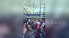 Hundreds of people evacuated from Manchester Piccadilly station