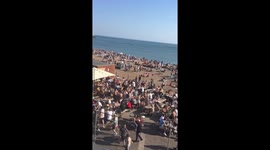 Easter heatwave - thousands flock to Brighton beach to celebrate