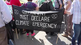 Extinction Rebellion protesters arrested in Oxford Circus (Day 6)