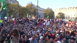 Extinction Rebellion Marble Arch - waiting for Greta Thunberg - inspiration behind global youth climate strikes