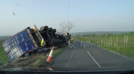 I Encounter A Crashed Lorry On The Road - Dash Cam