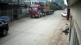 Man’s 16 teeth pulled off by a forklift when it took a sharp turn