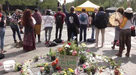 Day 10 -  The Healing Pathways open a ceremony pray to the heaven & earth - #ExtinctionRebellion