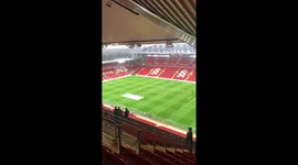 Rival fans troll Liverpool after