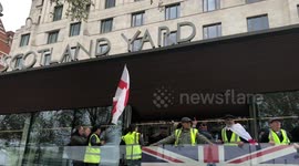 Yellow vests