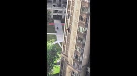 Grandmother with Alzheimer's climbs down from high rise after being locked inside