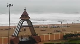 High waves lash India's eastern coast as Cyclone Fani approaches